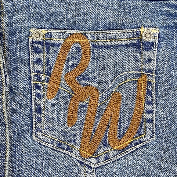 NWT ROCAWEAR Women's Denim Long Sleeve Jacket - Size Medium R98003X Logo - Picture 5 of 13